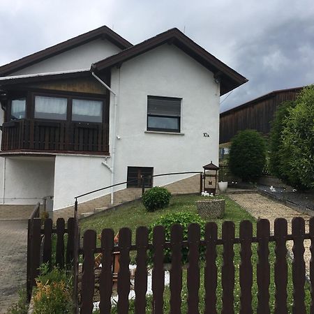 Haus Willi Apartamento Asslar Exterior foto